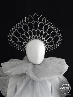 Black Lilly, Tie Jewelry, Free Jewellery Making Tutorials, Crazy Costumes, Head Crown, Silver Head Piece, Lilly Inspired