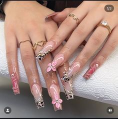 Baddies Nails, Almond Acrylic, Girl Nails, Diy Acrylic Nails, Acrylic Nail Ideas, Colored Acrylic Nails, Colored Acrylic