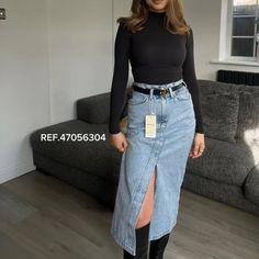 Open Skirt Outfit, Denim Pencil Skirt Outfit Fall, Midi Jean Skirt Outfits Street Styles, Long Blue Jean Skirt Outfits Fall, Long Jean Skirt Fall Outfits, Ribbed Maxi Skirt Outfit, Blue Denim Midi Skirt, Jean Skirt Outfits Long, Long Denim Skirt Outfit Summer Casual