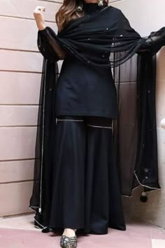 Eid Dress Ideas, Modern Dresses, Latest Dress Design, Salwar Designs, Desi Fashion Casual, Pakistani Fancy Dresses, Pakistani Fashion Party Wear, Dress Indian, Simple Pakistani Dresses