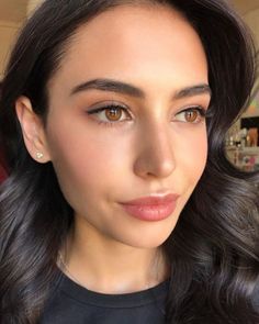 Natural Wedding Makeup Looks, Soft Make-up, Light Skin Makeup, Simple Makeup Natural, Pale Makeup, Wedding Hairstyles And Makeup, Makeup Light, Makeup Tip, Shimmery Eyeshadow