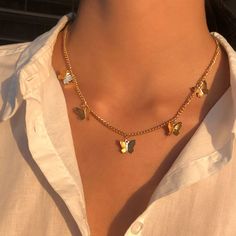 Item Type: Necklace Gender: Women Material: Alloy Length: 36.3 cm / 14 inch Color: Gold, Silver Package Includes: 1 x Pc Kalung Choker, Chain Butterfly, Charm Choker Necklace, Pendant Choker, Boho Style Jewelry, Party Necklace, Butterfly Pendant Necklace, Gold Necklaces, Chain Choker Necklace