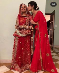 Rajput Jewellery, Duo Pics, Bride Groom Poses, Saree Hairstyles, Simple Dance