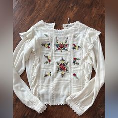 Size Small Free People Embroidered Front Detail, And Ruffle Sleeve Size Small Fit Is True To Size Not Oversized Embroidered Top, Free People Tops, Free People, Color White, Top Blouse, Blouses, Womens Tops, Women Shopping, White