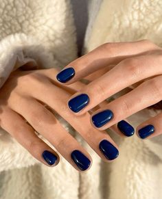 Dark Blue Nails For Fall, Dark Short Manicure, Natural Nail Mani, Dark Blue Oval Nails, Ravenclaw Nail Art, Dark Blue Fall Nails, Navy Fall Nails