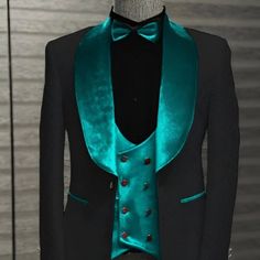 Slim Fit Material: 70% Wool, 30% Viscone Color : Teal Blue Green Tuxedo Style Three-piece Suit For Wedding, Elegant Green Three-piece Suit For Party, Elegant Green Three-piece Party Suit, Elegant Green Tuxedo For Parties, Fitted Green Three-piece Suit For Party, Fitted Green Tuxedo For Wedding, Green Tuxedo Party Set, Tailored Green Tuxedo For Party, Green Tailored Tuxedo For Party