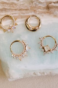 Jewllery Ideas Pakistani Jewllery Ideas, Daith Piercing Jewelry, Cool Ear Piercings, Pretty Ear Piercings, Daith Earrings, Buying An Engagement Ring, Daith Piercing, India Jewelry, Jewelry Lookbook