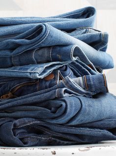 Women's Accessories — Steve Eiden Denim Stacked Jeans, Jeans Storage Ideas, Jeans Storage, Denim 2024, Flattering Jeans, Stil Boho, Live Selling