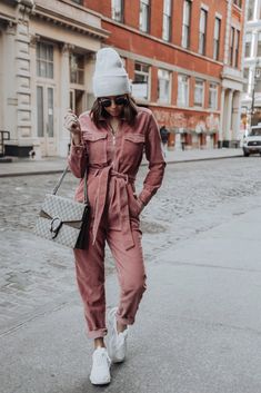 Pretty Spring Dresses, Jumpsuit Winter, Jumpsuit Fall, Winter Jumpsuit, Nyc Fashion, Mode Vintage, Mode Inspiration