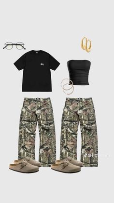 Matching Camo Couple Outfits, Matching Cargo Pants Outfit Couple, Matching Outfits With Bf, Cute Matching Outfits For Couples Casual, Couples Fits Matching, Cute Couple Fits, Bf And Gf Outfits, Y2k Couple Outfits, Matching Outfit Ideas For Couples