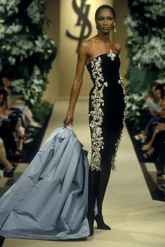 Vintage Runway Fashion, Couture Fashion Photography, Yves Saint Laurent Haute Couture, Saint Laurent Haute Couture, Yves Saint Laurent Couture, 1990s Dress, Vintage Runway, Collection Couture, Iconic Dresses