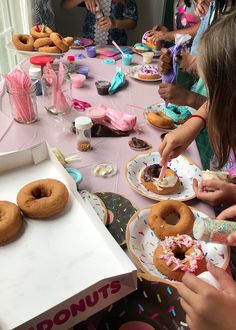 A Donut Decorating Birthday Party — Tag & Tibby Design Decorating Birthday Party, Donut Party Decorations, Doughnut Party, Decorating Birthday, Donut Decorations