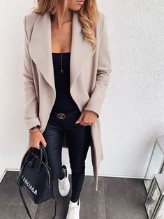 Women's Sash, Winter Overcoat, Winter Outfits Aesthetic, Blazer Casual, Jacket Streetwear, Overcoat Jacket, Women Overcoat, Short Cardigan