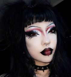 romantic goth - goth - gothic - gothic style - aesthetic goth - woman goth - goth makeup - alternative - alternative girl - subculture - goth girl romantic gothic girl - gótico - estilo gótico - estética gótica - mulher gótica - maquiagem gótica - alternativo - garota alternativa - subcultura - baby bat Black And Pink Goth Makeup, Ghostface Inspired Makeup, Pretty Goth Makeup, Red Goth Makeup, Goth Glam Makeup, Emo Vampire, Trad Goth Makeup, Goth Eye Makeup, Goth Prom