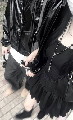 Feminine Outfits, Color Vibe, New Rock, Alternative Outfits, White Aesthetic, Couple Pictures