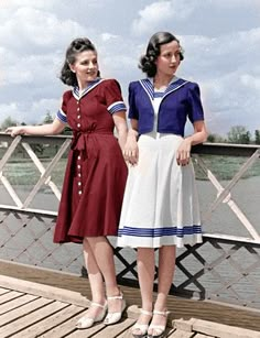 1940s Fashion Women, 1940s Outfits, Nautical Outfits, Seaside Theme, Nautical Dress, 사진 촬영 포즈, 20th Century Fashion, Sailor Fashion