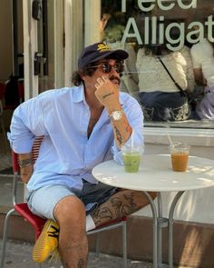 Classic Mens Summer Style, Men In Shorts Summer Outfits, Men’s Brunch Fit, Men’s Instagram, Man Instagram Ideas, Men’s Summer Outfit, Casual Mens Style, Man Outfit Summer, Men’s Outfits