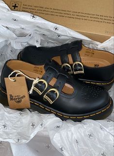 Doc Martin Mary Janes, Doc Marten Clogs, Doc Martens 8065, Dr Marten Mary Janes, Dr Martens Aesthetic, Doc Marten Loafers, Mary Jane Doc Martens, Doc Marten Sandals, Doc Martens Mary Janes