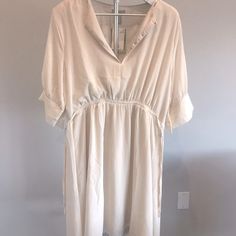 New With Tags H&m Midi Dress For Spring, H&m Casual Cream Dress, H&m Midi Length Dress For Vacation, Casual Cream H&m Dress, Casual H&m Cream Dress, Elegant H&m Beach Dress, H&m Knee-length Summer Dresses, H&m Midi Beach Dresses, H&m Beach Midi Dresses