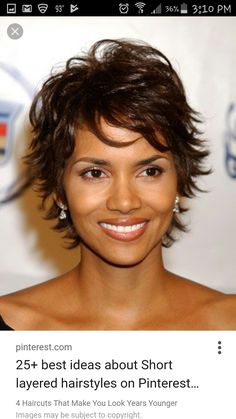 Hallie Berry Hairstyles Short, Hallie Berry Short Hair, Short Hair Halle Berry, Pixie Hairstyles Halle Berry, Hallie Berry Short Hair Pixie Cuts, Halle Berry Short Hair 90s, Pretty Gray Hair, Hallie Berry