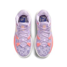 Nike Kyrie 7 (GS) Daughters CT4080-501 Cute Basketball Shoes, Cool Basketball Shoes, Basketball Shoes Women's, Vball Shoes, Vb Shoes, Bb Shoes, Best Volleyball Shoes, Kyrie 7, Womens Basketball Shoes