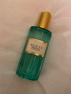 Vanilla Perfumes, Gucci Perfume, Vanilla Perfume, Perfume Scents, Perfume Lover, Best Perfume, Luxury Perfume, Dolce E Gabbana, I Can't Wait