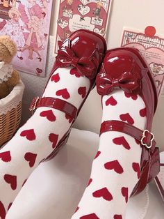 This price is for a pair of mary janes only.   	 		 			Size 			34 			35 			36 			37 			38 			39 			40 		 		 			Foot Length 			22 			22.5 			23 			23.5 			24 			24.5 			25 Bow High Heels, Style Kawaii, Cute Shoes Heels, Really Cute Outfits, Kawaii Clothes, Pretty Shoes, Dream Shoes, Mode Vintage, Aphrodite