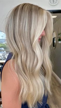 Blonde Hair With Full Highlights, Super Blonde Hair With Lowlights, Full Lowlights On Blonde Hair, Blonde With Low Lights And Money Piece, Hair By Chrissy Blonde, Blond Balayage On Blonde Hair, Cool Blonde Hair Color Balayage, Platinum Blonde Highlights On Brown Hair, Mid Length Hair Blonde