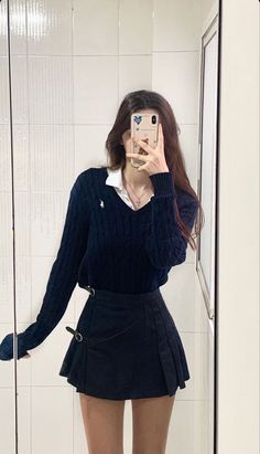 6th Form Outfits, Sixth Form Outfits, Mode Ulzzang, Foto Tips, Looks Street Style, Looks Black, A Skirt, Mode Inspo, 가을 패션