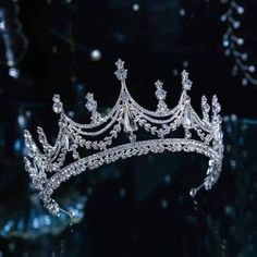 The Baroque Luxury Crystal Chandelier Bridal Tiara Is A Sheer Pleasure To Behold! This Tiara Is Perfect For The Bling And Glam Bride. Height: 3 Inches Width: 16 Inches Quinceanera Crown, Bridal Crown Tiara, Hair Accessories Tiara, Crystal Crown Wedding, Bridal Tiaras, Wedding Hair Headband, Crown For Women, Crystal Bridal Tiaras, Silver Tiara