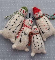 Тётушка Чарли - knitting pattern of small toys - #вязание #вязаниекрючком #вязаниеигрушек #вязаниеспицами #вяжемдетям #пряжадлявязания. #HandmadeToys #KnittingInspiration #ToyCrafts #KnittingForKids #KnittingPatterns Knit Stitches For Beginners, Small Toys, Christmas Knitting Patterns, Knitting Gift, Toy Craft, Knitting Accessories