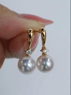 Elegant Diamond Jewelry, Gold Jewelry Fashion Earrings, Classy Pearl Earrings, Pearl Tops Earrings, Gold Pearl Earrings Studs, Pearl Earing Designs, Gold Pearl Earrings Designs, Pretty Jewellery Earrings, Pearl Studs Earrings Gold