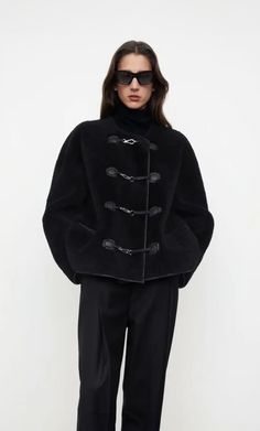 Fall/Winter Models Loose Fur Metal Leather Buckle Coat Warm Design Fashionable Commuter Splicing Jacket Women's Models, Fashion, Style, Street style, Black outfit Street Style Black, Fall Winter 2023 2024, Autumn Jacket Women, Winter 2023, Leather Buckle, Womens Fall, Black Outfit, Fall Outfits, Fall Winter