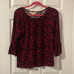 Never Worn, Gorgeous Shirt With Cute Sleeves! Casual Fitted Blouse With Heart Print, Fitted Heart Print Tops For Fall, Red Heart Print Casual Top, Casual Red Top With Heart Print, Casual Red Heart Print Top, Red Crew Neck Blouse With Floral Print, Red Floral Print Crew Neck Blouse, Spring Black Top With Heart Print, Black Heart Print Top For Spring