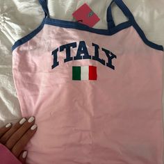 Never Worn Vintage Tanks, Italy Shirt, Visual Archive, Thrift Inspo, Style Bundle, Vintage Tank, Vintage Italy, Cami Tops, Fashion Looks