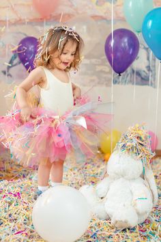 How To Make an Awesome Birthday Party For Your Kids - Mom Does Reviews 5th Birthday Photoshoot Ideas, 5th Birthday Photoshoot, Birthday Photoshoot Ideas, Birthday Picture, Creative Invitations, How Many Kids, Kids' Party, Cool Themes, Party Stores