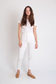 RANGER PANTS ^ SALT WHITE — JESSE KAMM Autumn Skirts, Suits Tv Shows, Suits Tv, Fashion Autumn, Fall Skirts, White Pants