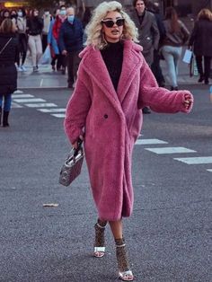 Thick Warm Fur: Wool & Blends Sleeve Style: Batwing Sleeve Closure Type: Single Breasted Collar: Turn-down Collar Clothing Length: long Pink Teddy Coat, Long Teddy Coat, Oversized Pattern, Wind Coat, Long Outerwear, Womens Faux Fur Coat, Winter Fur Coats, Bear Coat, Plush Coat