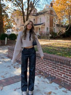 Casual Date Night Outfit, Aesthetic Sweaters, Nashville Outfits, Cold Outfits, City Outfits, Dinner Outfits, Outfit Inspo Fall, Looks Style