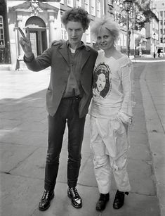 Malcolm Mclaren, Johnny Rotten, Rock & Roll, Punk Culture, Fashion Designers Famous, Punk Scene, A4 Poster