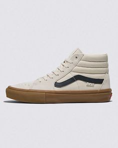 Skate Sk8-Hi Shoe Long Skate, Tenis Vans, Vans Store, Vans Logo, Gym Fits, Action Sports, Sk8 Hi, Vans Sneakers, Cute Gif