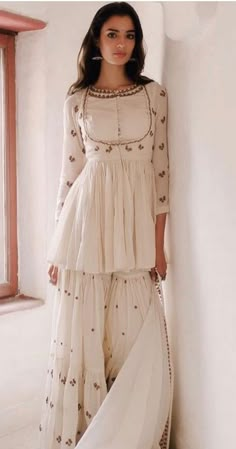 भारतीय दुल्हन संबंधी, डिजाइनर कपड़े, Trendy Outfits Indian, Traditional Indian Dress, Pakistani Dresses Casual, Pakistani Fancy Dresses, Salwar Kamiz, Indian Dresses Traditional, Traditional Indian Outfits