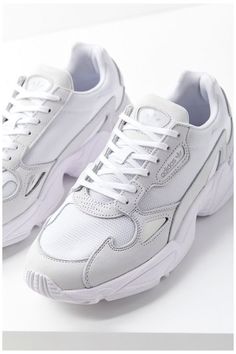 Tennis Shoes Casual, White Tennis Shoes Outfit, Adidas Originals Falcon, Adidas Outfit Shoes, Retro Running Shoes, Tennis Shoes Outfit, White Tennis Shoes, Adidas Shoes Women, Womens Tennis Shoes