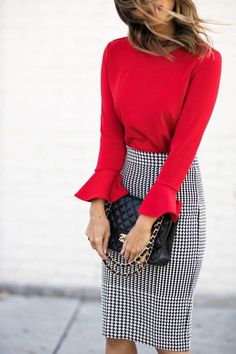 Street Style para working girls #moda #fashion Professional Necklaces, Ty A Ja, Outfits Professional, Casual Chique Stijl, Skirt Diy, Spring Work Outfits, Checkered Skirt