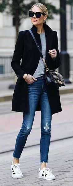 Fall Fashion Coats, Street Style Bags, Fashion Jackson, Fashion Trends Winter, Beautiful Autumn, Autumn Outfits, Winter Trends, Sneakers Outfit