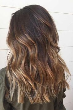 Beachy Brunette, Beautiful Light Brown Hair, Brown Things, Hairstyle Balayage, Light Brown Hair Color, Balayage Lob, Beige Highlights, Balayage Brown, Brown Hair Shades