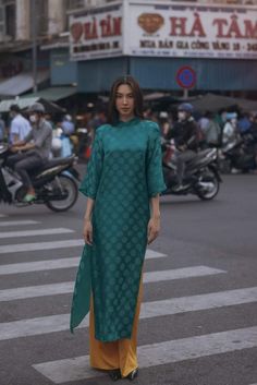 Mini Concept, Street Pics, Modest Fashion Outfits, Lunar New, Chinese Style, Modest Fashion, Bridal Party