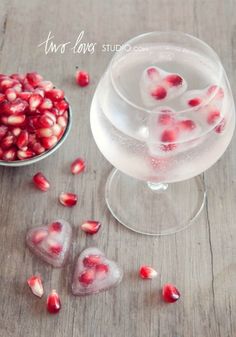 Pomegranate ice cubes and lots of other healthy Valentine's Day food ideas!  http://www.onedoterracommunity.com https://www.facebook.com/#!/OneDoterraCommunity Heart Ice, Healthy Valentines, Lip Scrubs, Valentines Day Food, Valentine's Day Recipes, Pomegranate Seeds, Ice Cubes, A Bowl