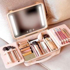 Glow Mirror, Koleksi Makeup, Tas Lv, Alat Makeup, Makeup Accesories, Top Makeup Products, Elegant Makeup, Girly Accessories