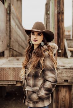 Yellowstone Photoshoot, Photoshoot Women, Western Boutique, Mobile Boutique, Western Clothing, Cowgirl Chic, Western Chic, Girls Boutique